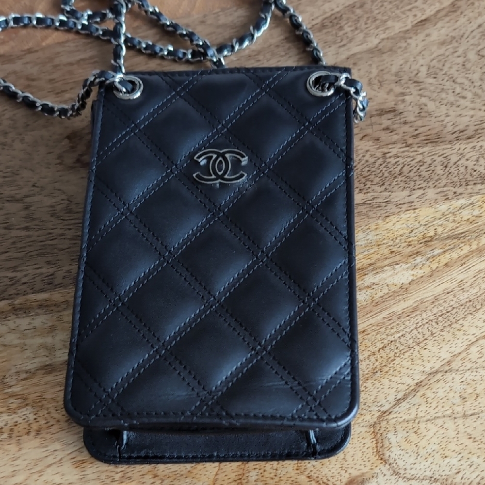 SOLD Chanel Black Quilted Chain Phone Holder Mini Bag - Picture 5 of 9